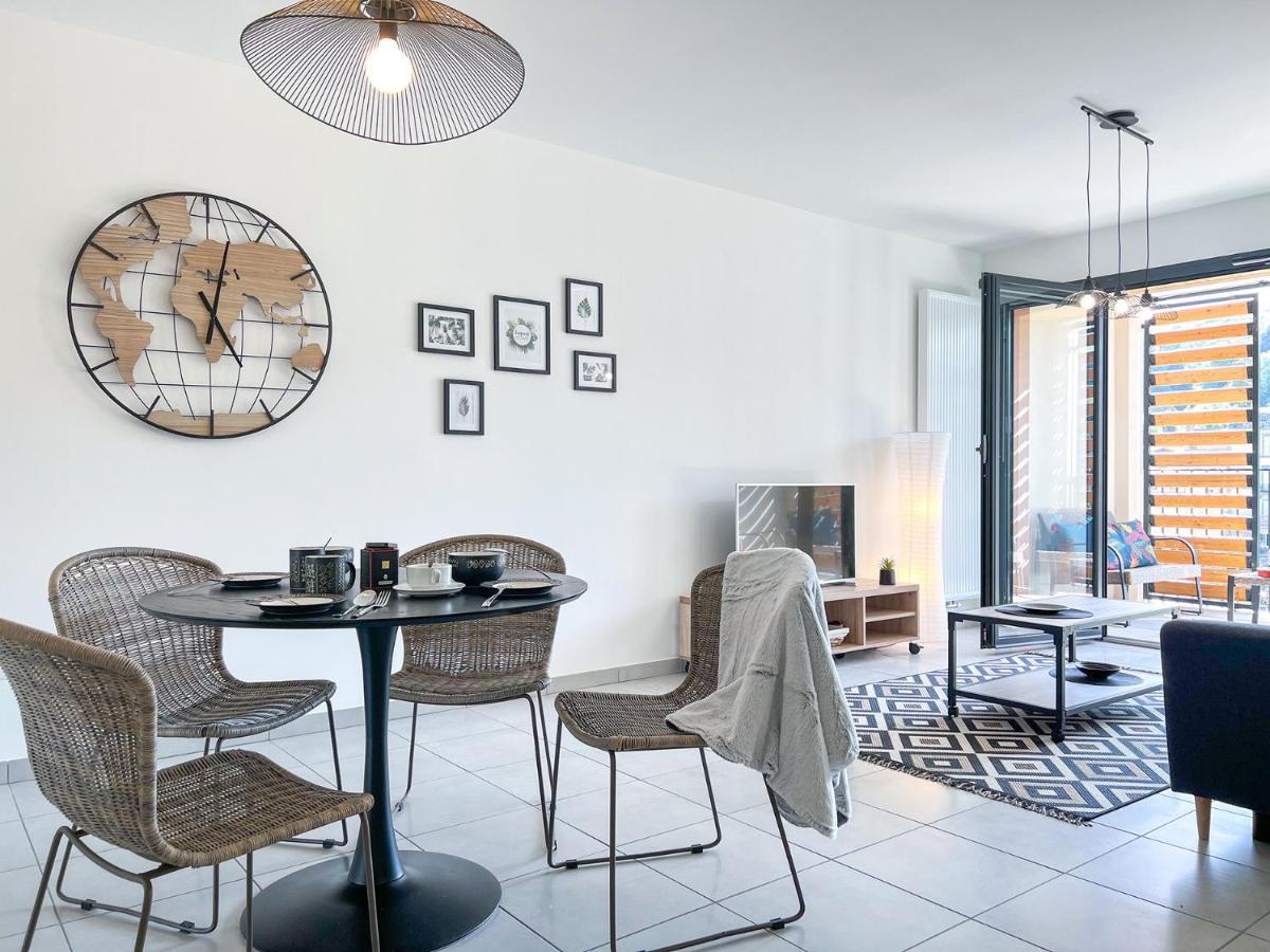 Le Frere Charmes Apartment Aurillac Bagian luar foto