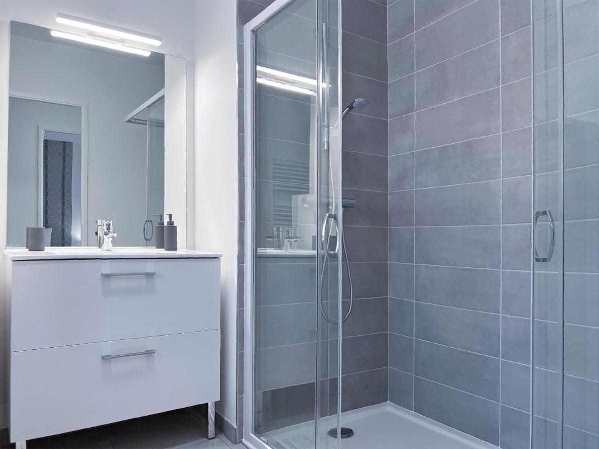 Le Frere Charmes Apartment Aurillac Bagian luar foto